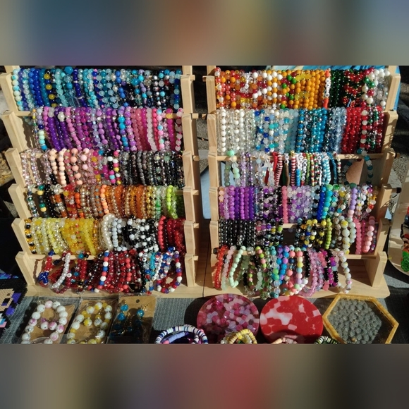 Unlisted inventory Bracelets not yet in the closet - Picture 3 of 4